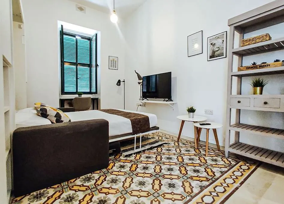 Entire Studio Apartment In Sliema 1A By Solea