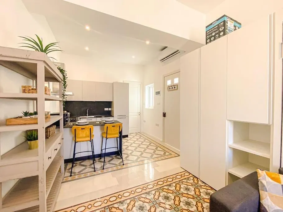 Entire Studio Apartment In Sliema 1A By Solea