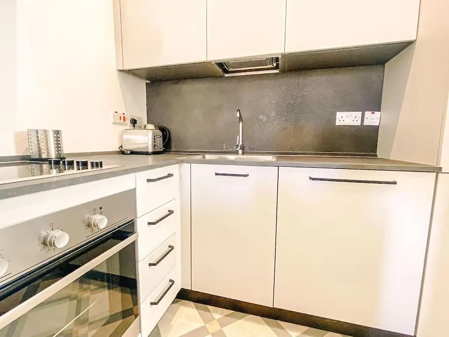 Entire Studio Apartment In Sliema 1A By Solea
