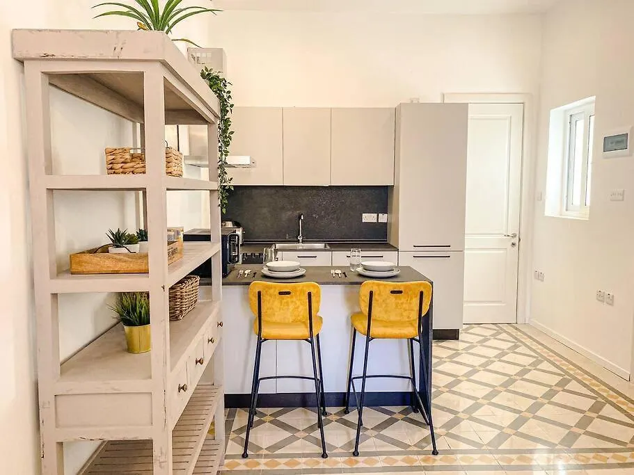 Entire Studio Apartment In Sliema 1A By Solea